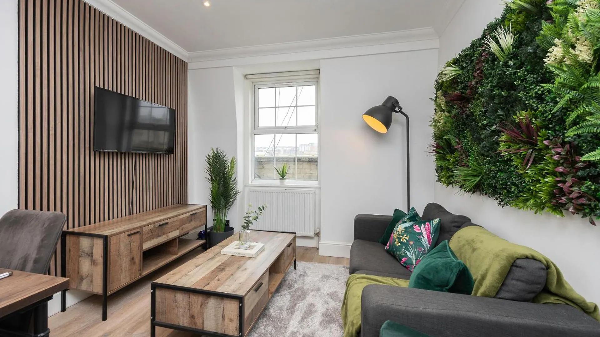 Stunning Two Bedroom Brighton Penthouse
