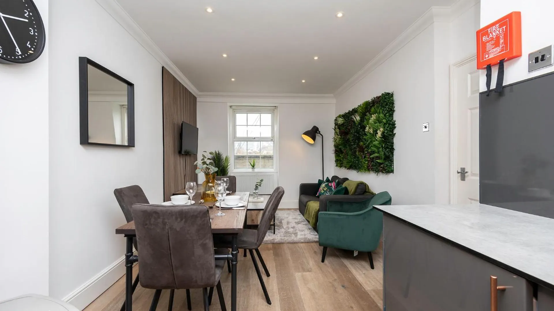 Apartment Stunning Two Bedroom Brighton Penthouse