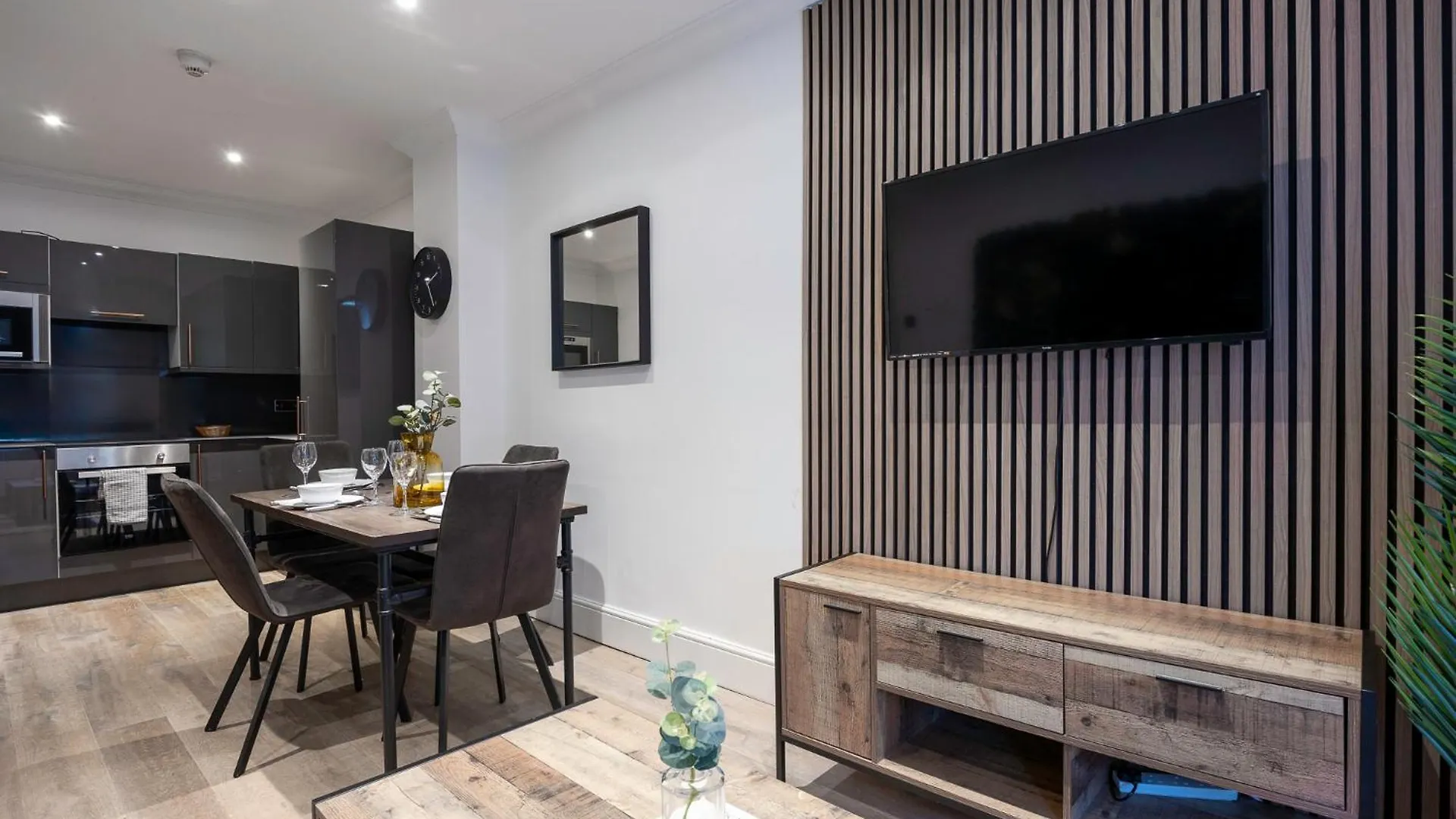 Stunning Two Bedroom Brighton Penthouse United Kingdom