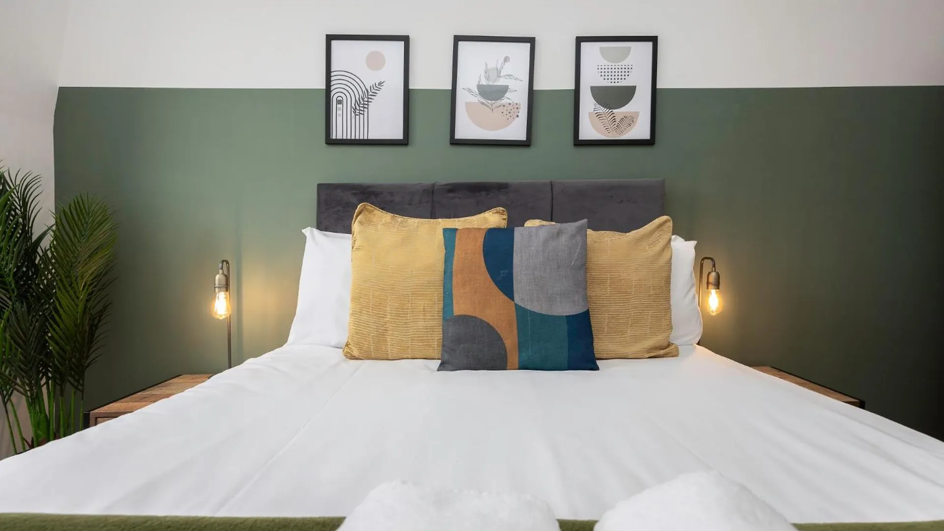 Stunning Two Bedroom Brighton Penthouse Apartment Brighton