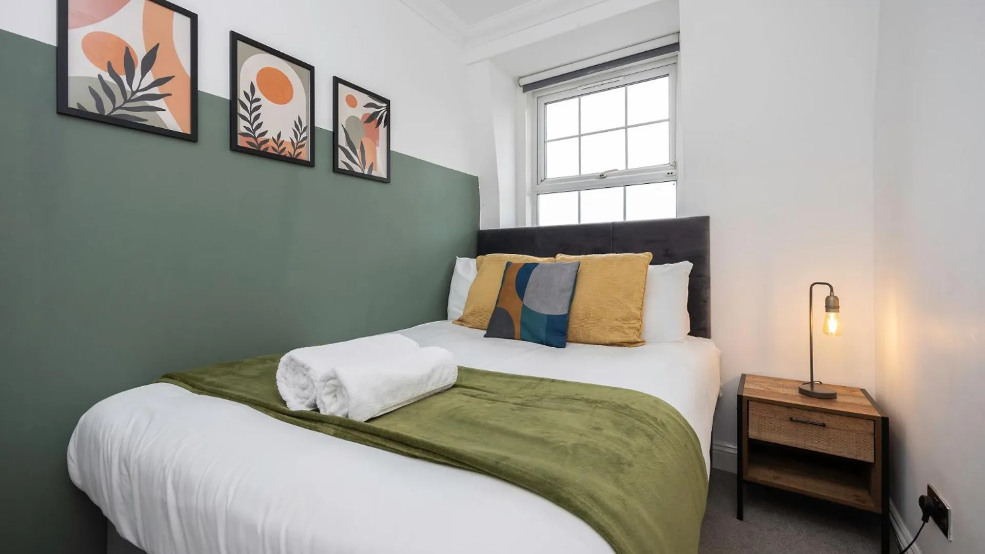 Stunning Two Bedroom Brighton Penthouse Brighton